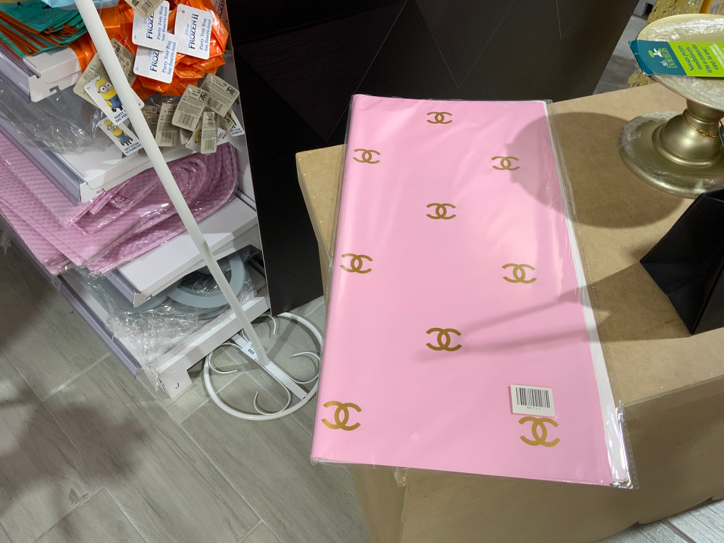 MA311 Pink-White Designer Wrapping Paper