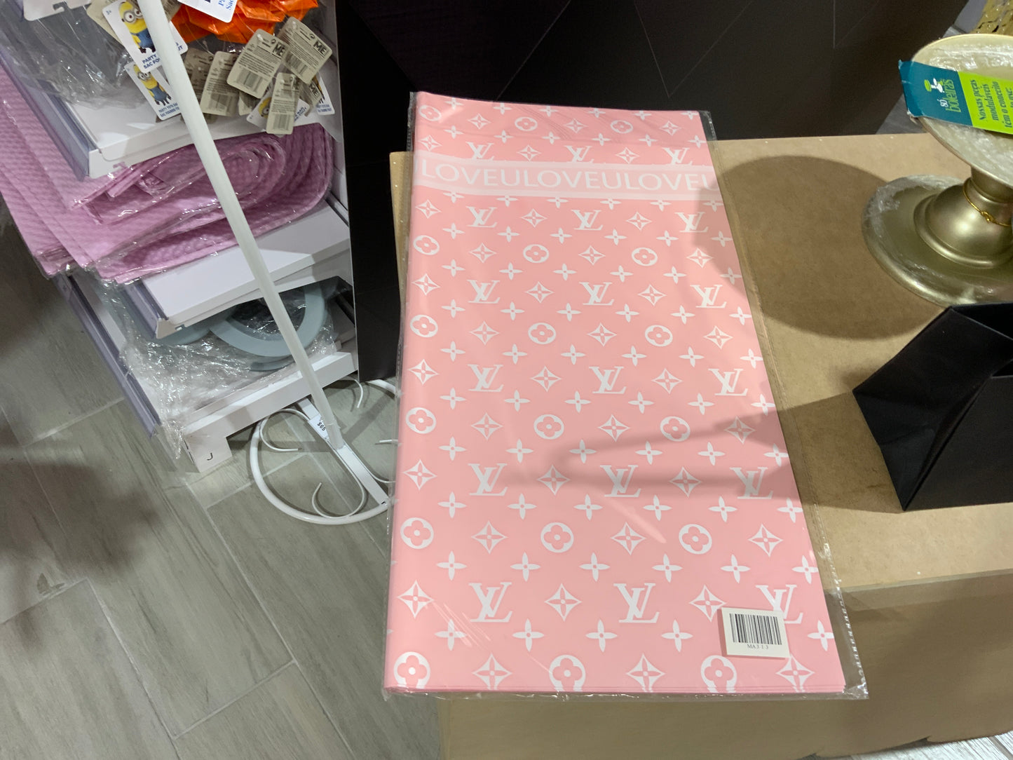 MA313 Pink Designer Wrapping Paper