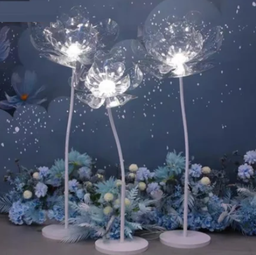MA108-1 Small Clear Acrylic Flower with Ligth