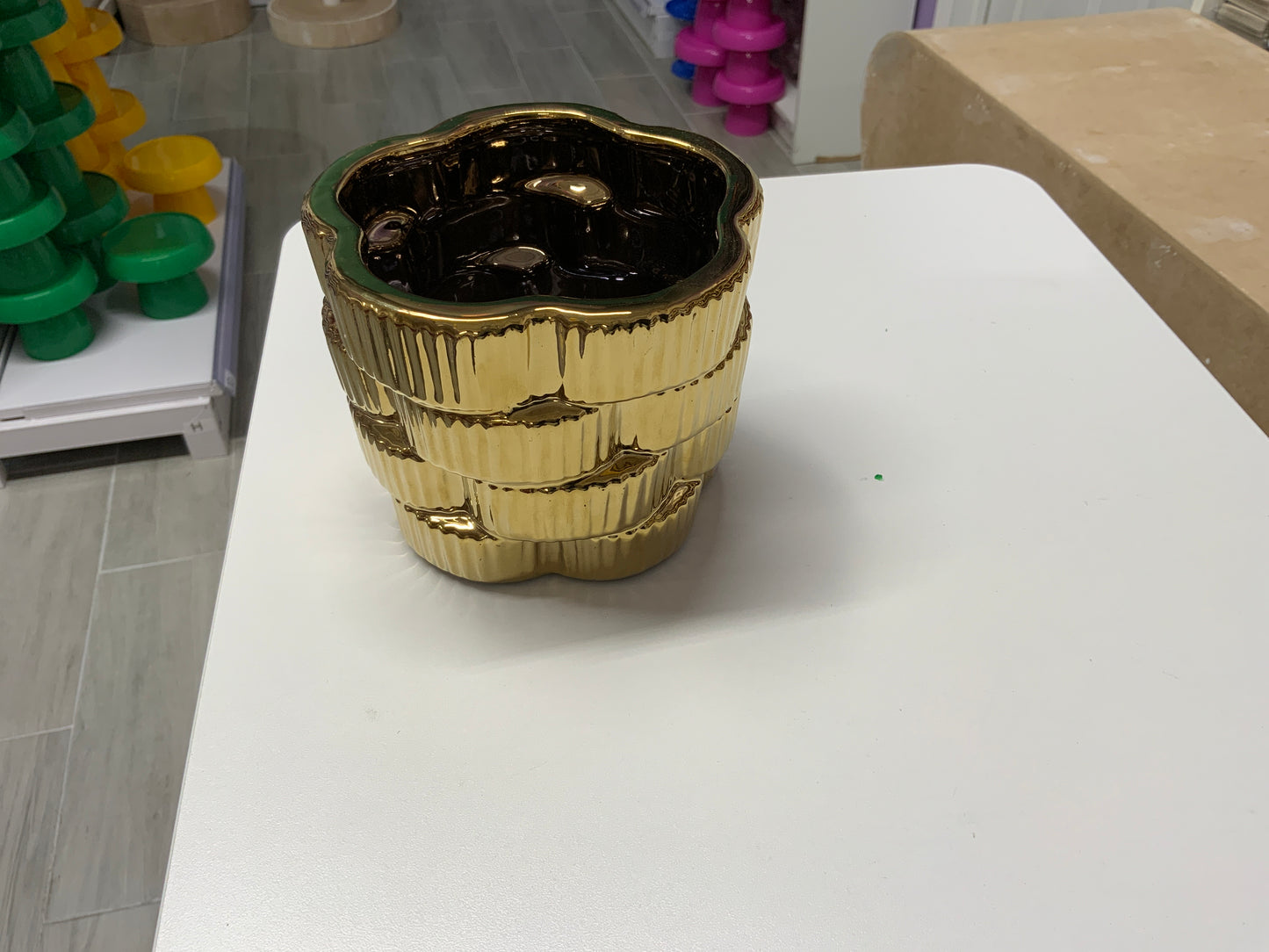 MA243-5 Elegant Gold Porcelain Vase