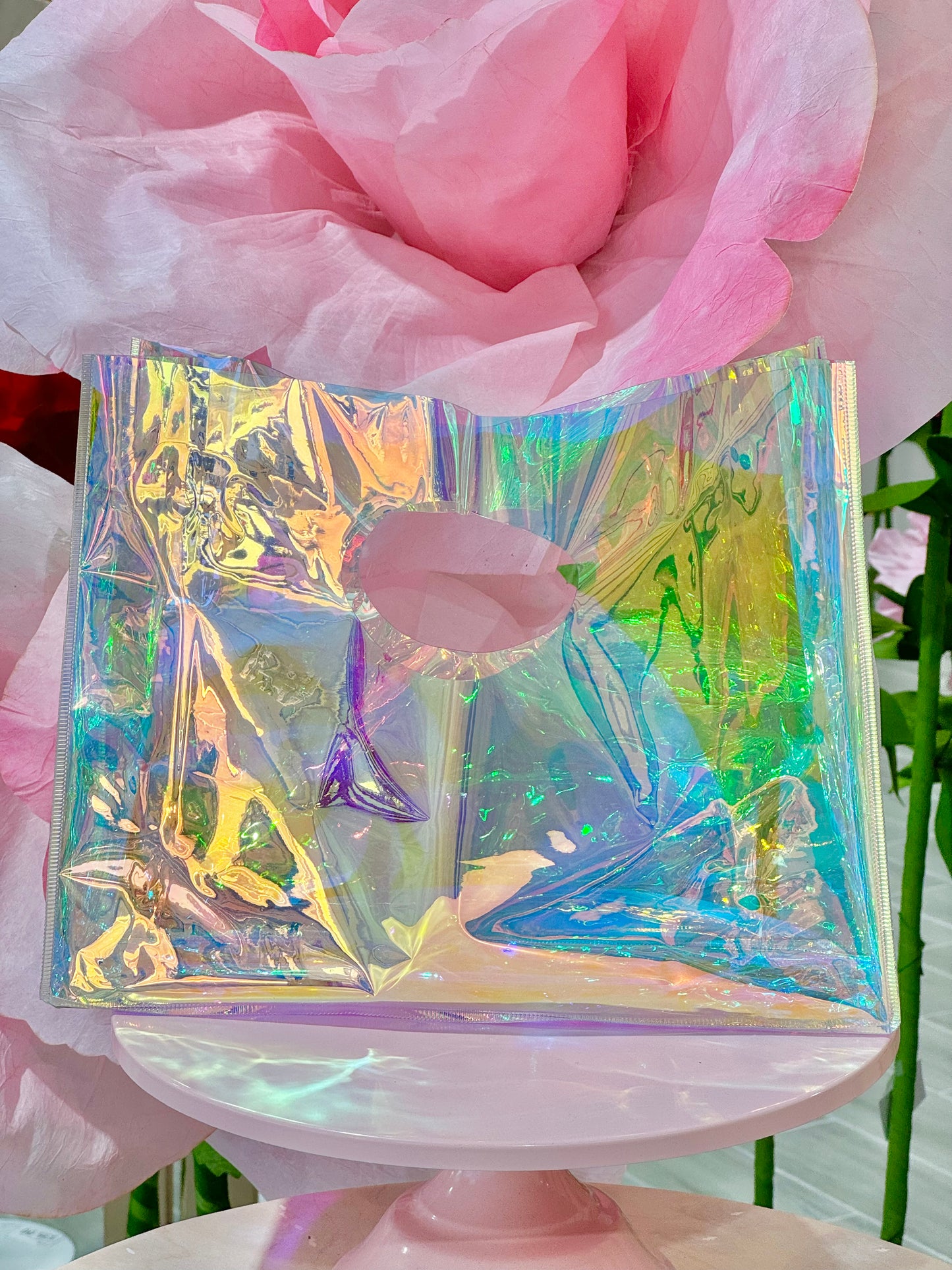 MA175 Holographic Gift Bag