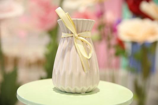 MA238-3 Small Lilac Bow Vase