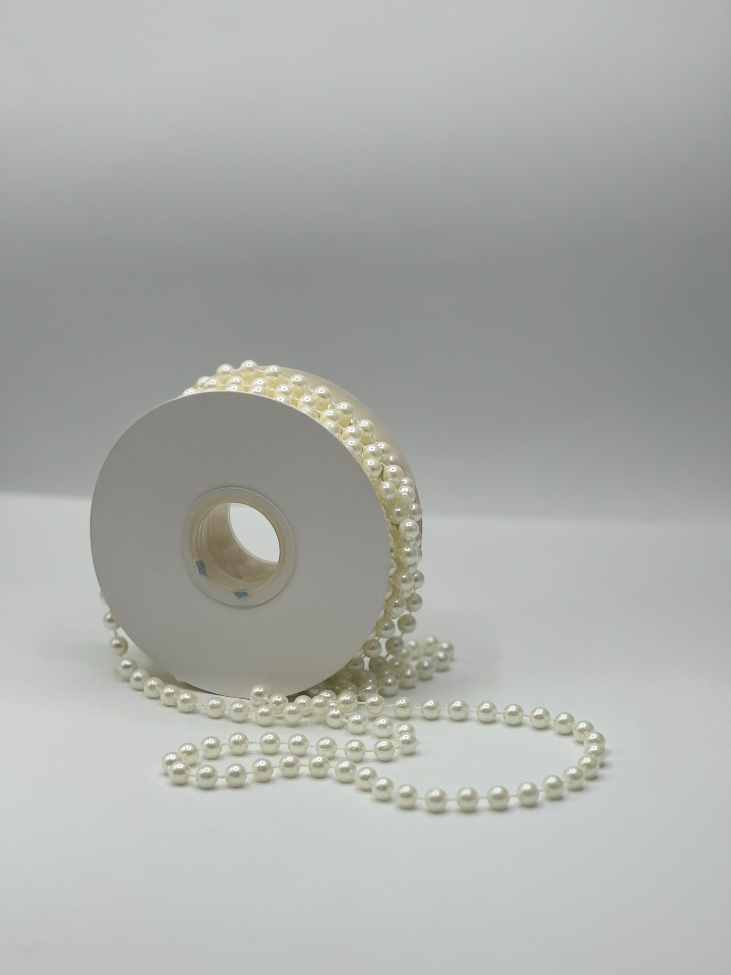 MA321 Round Pearl Garland 8mm x 10,93 yd