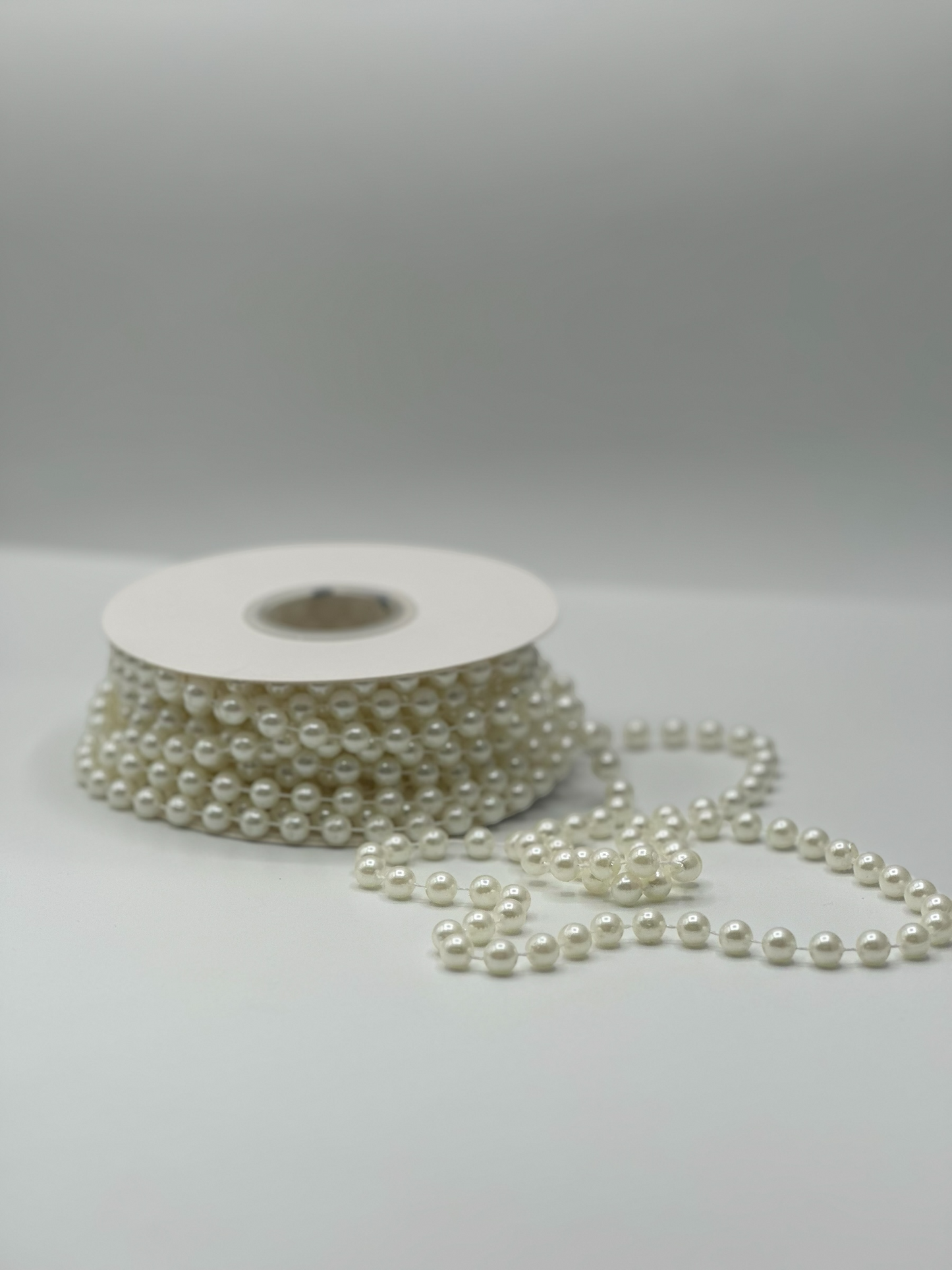 MA321 Round Pearl Garland 8mm x 10,93 yd