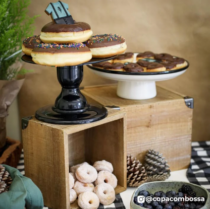 Black cake stand 9x5